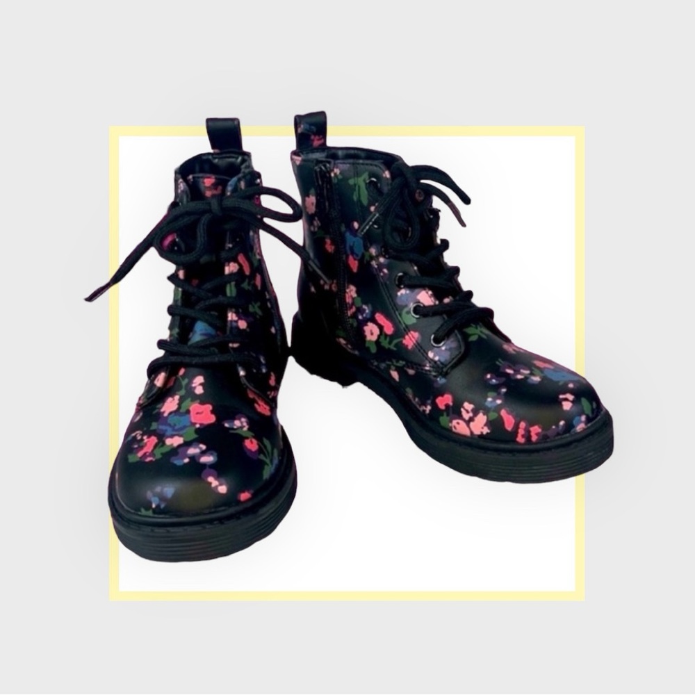 ART CLASS GIRLS ARTFUL BOOTS NWNT Size 1